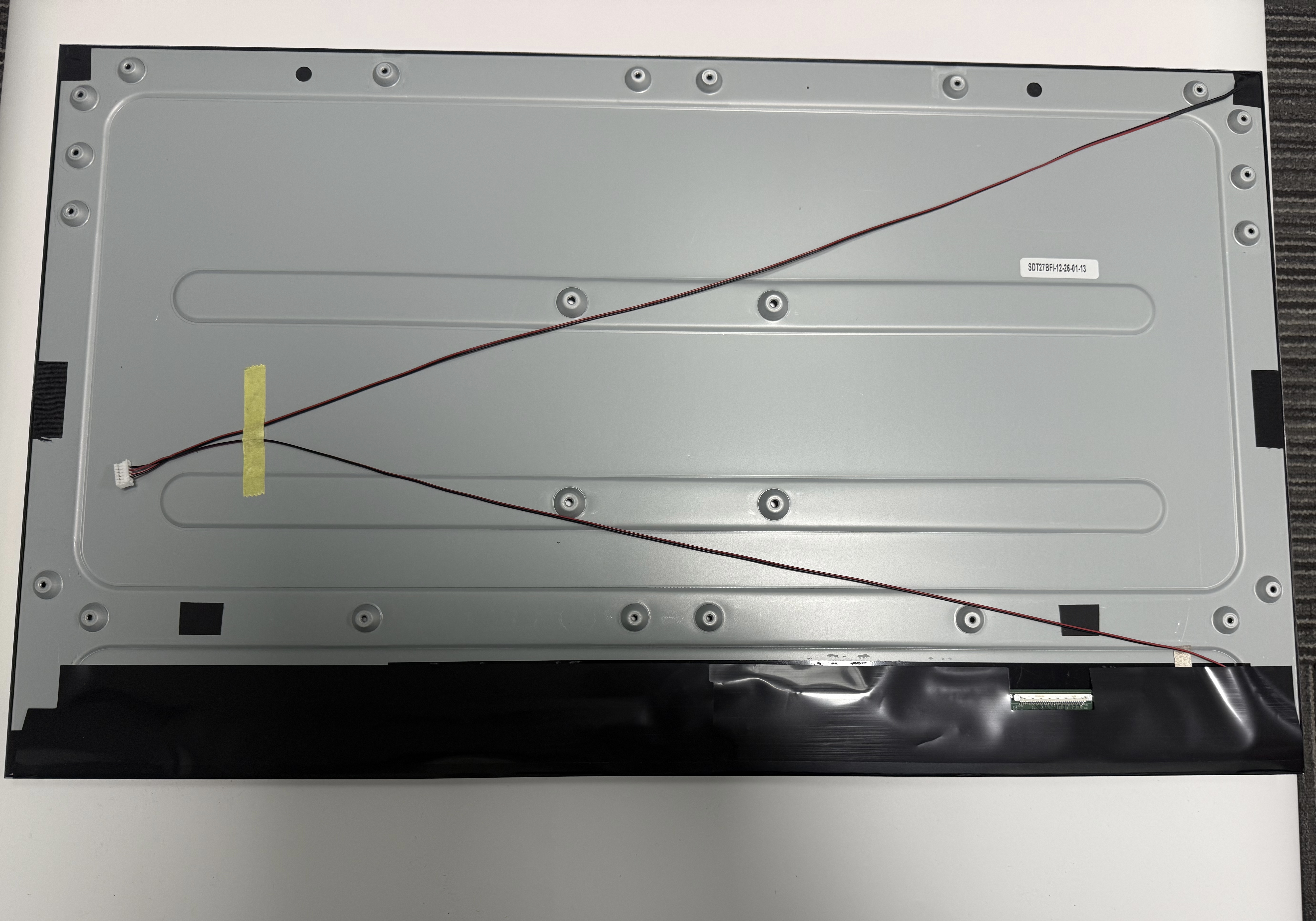 SDT27BFI-12 27 inch Sunlight Readable TFT LCD Side View